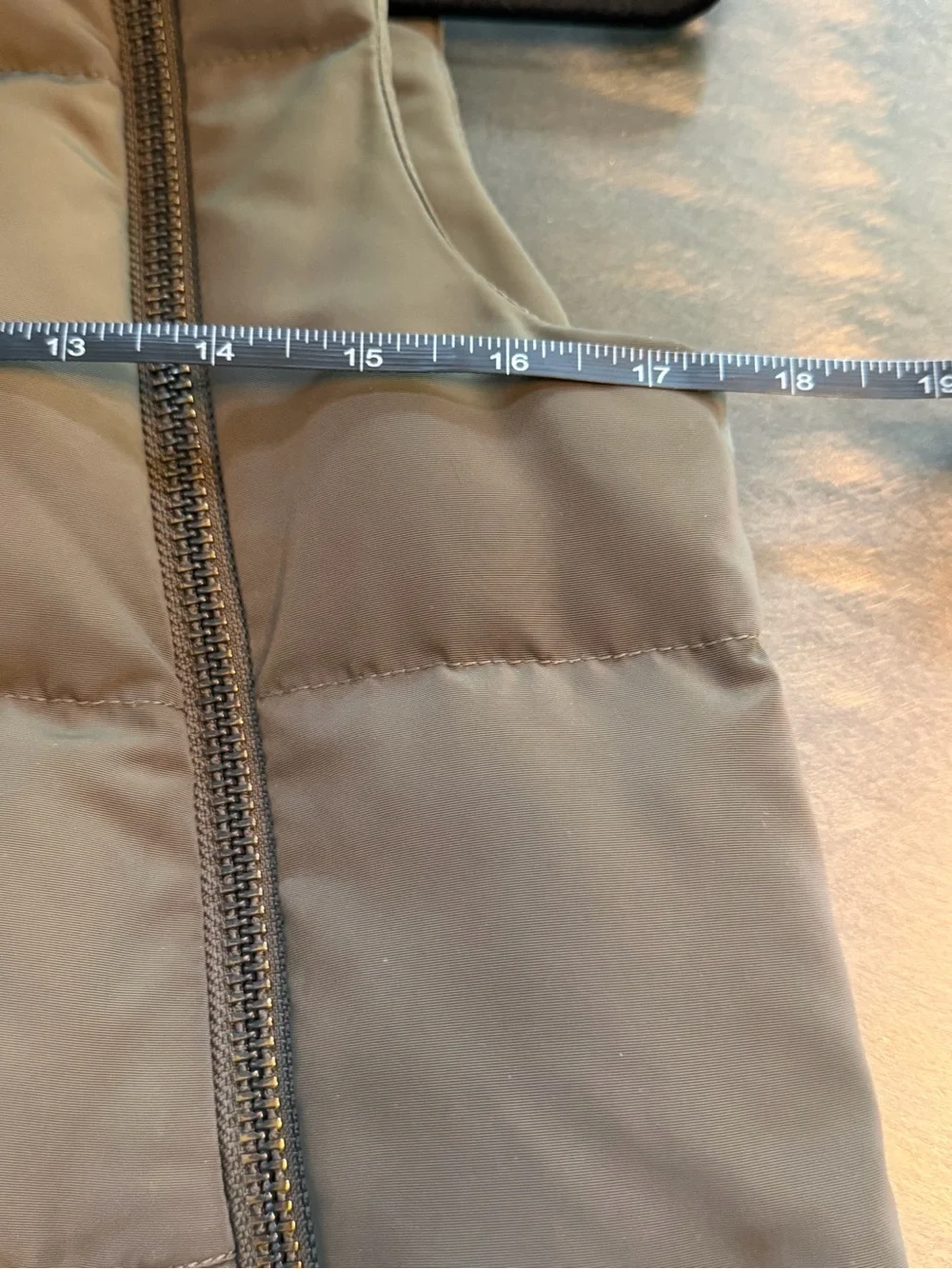 10 Crosby Derek Lam Olive Quilted Fox Fur Trim Puffer Vest, Mint Cond. msrp $795